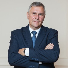 Леонов Юрий Михайлович